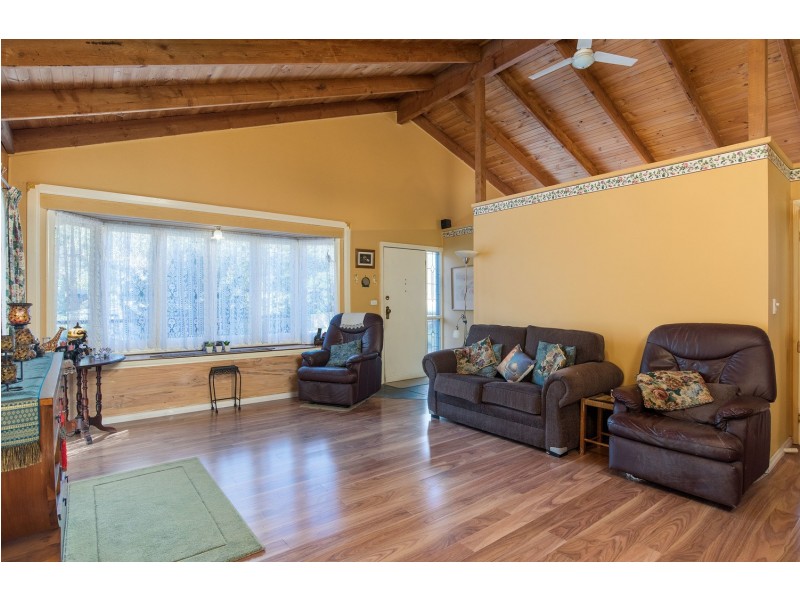 68 Kerr Crescent, Montrose VIC 3765