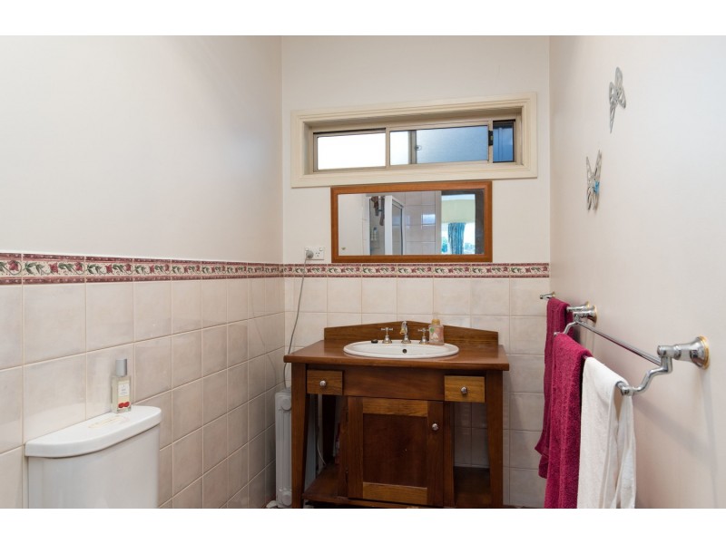 68 Kerr Crescent, Montrose VIC 3765