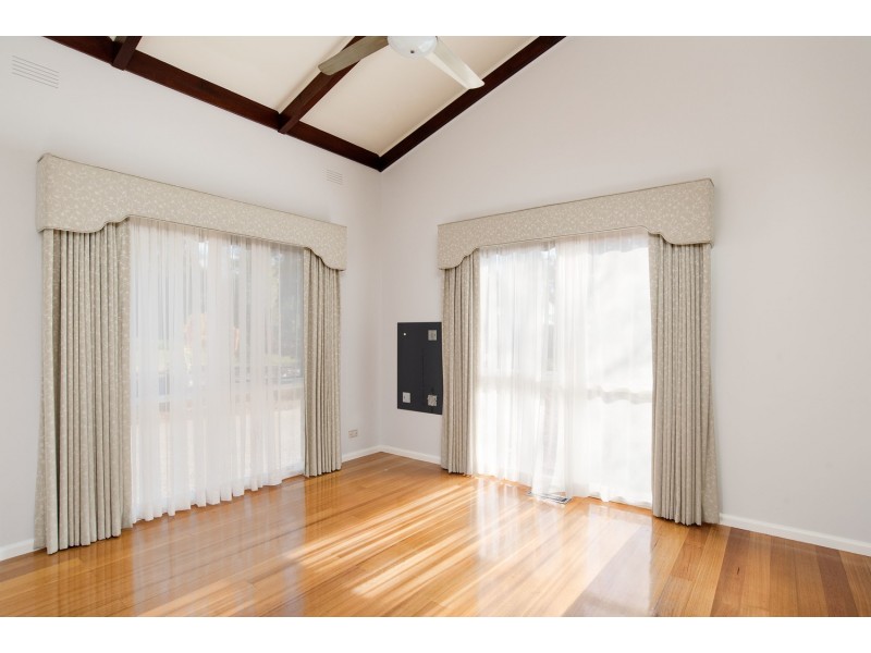 15 Henderson Hill Road, Silvan VIC 3795