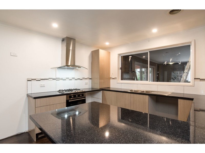 23 Lancaster Road, Mooroolbark VIC 3138