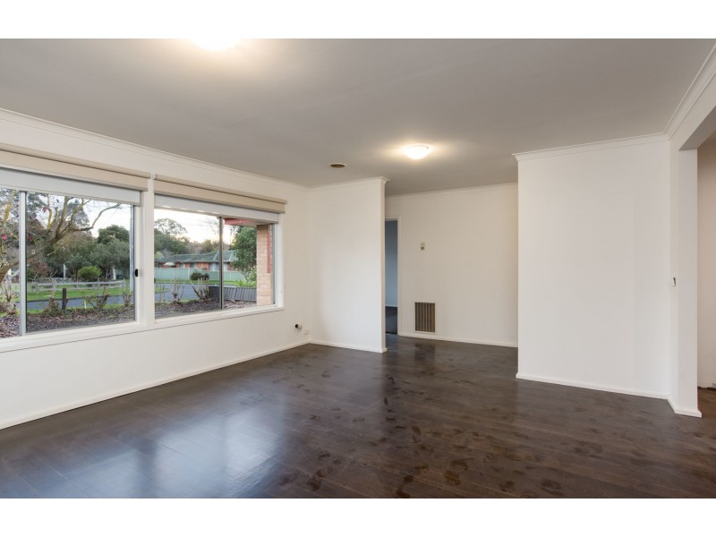 23 Lancaster Road, Mooroolbark VIC 3138