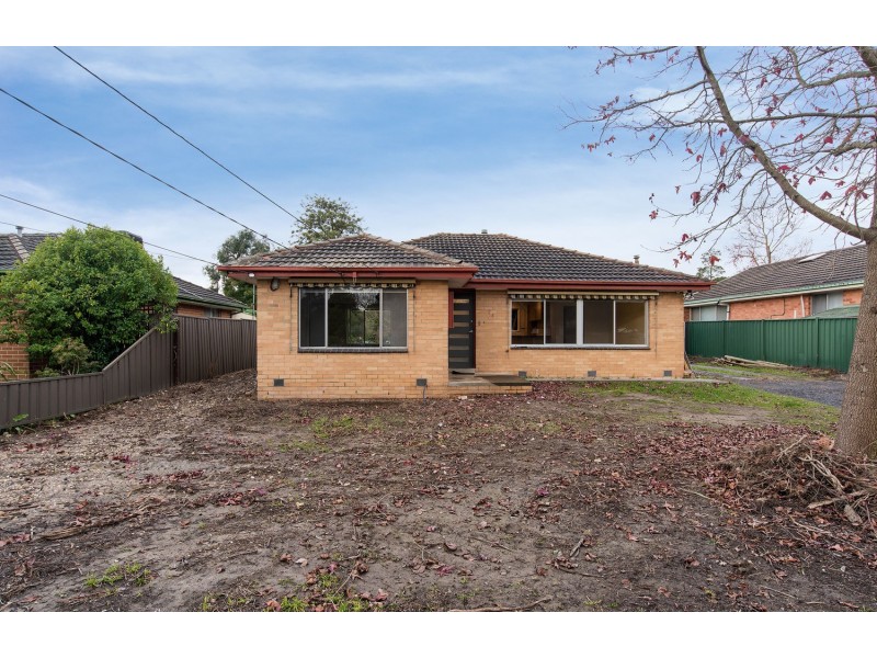 23 Lancaster Road, Mooroolbark VIC 3138