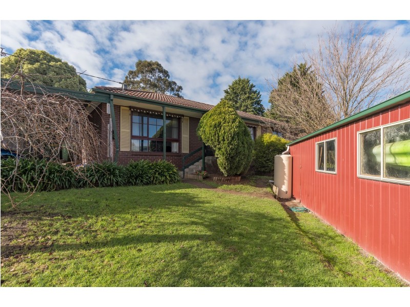 16 Vista Drive, Chirnside Park VIC 3116