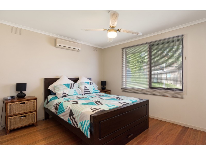 16 Vista Drive, Chirnside Park VIC 3116
