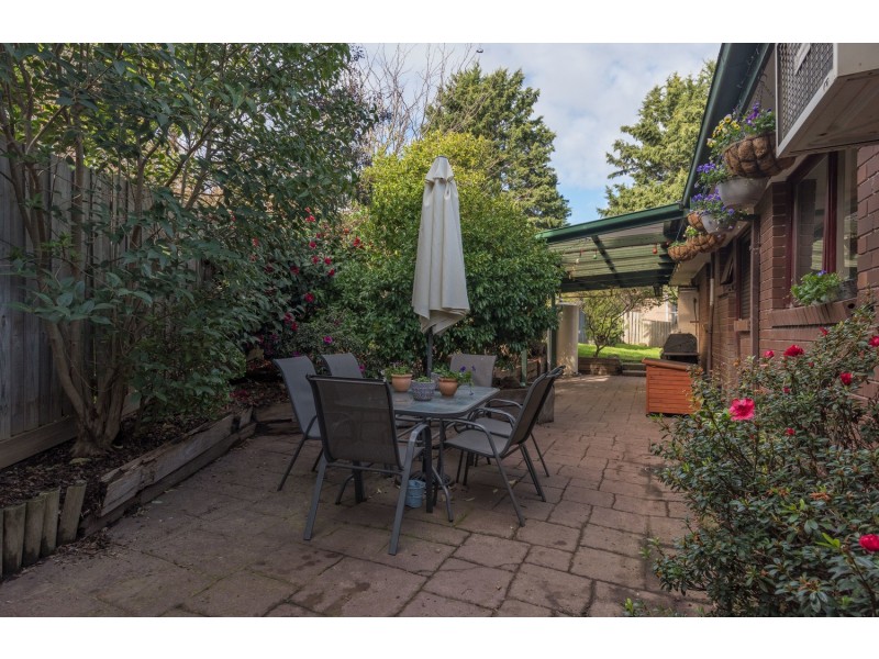 16 Vista Drive, Chirnside Park VIC 3116