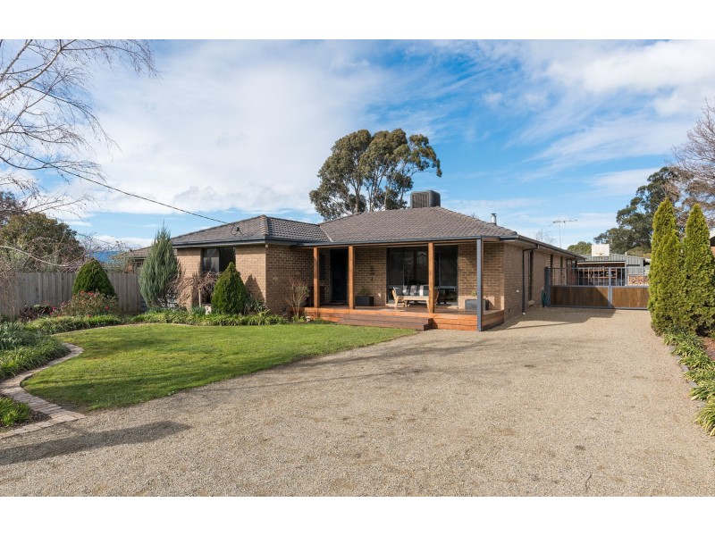 8 Mill Road, Yarra Glen VIC 3775