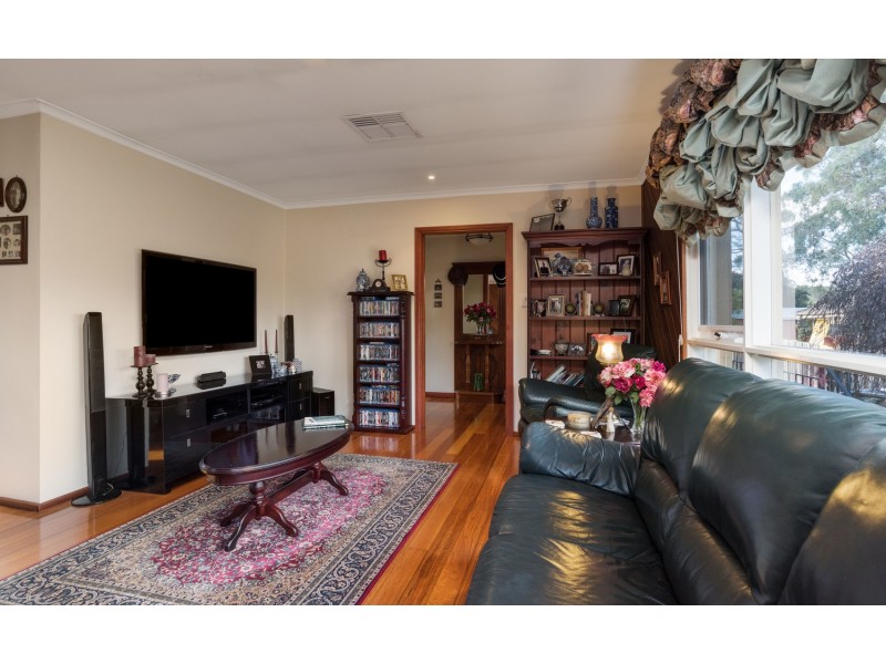 15 Orrong Road, Mooroolbark VIC 3138