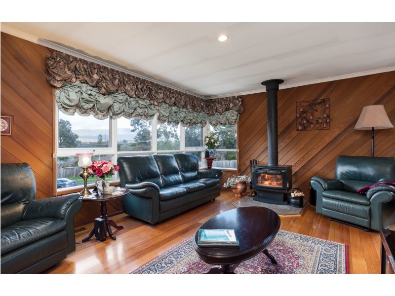 15 Orrong Road, Mooroolbark VIC 3138