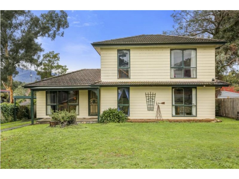 2 Ridge Court, Launching Place VIC 3139