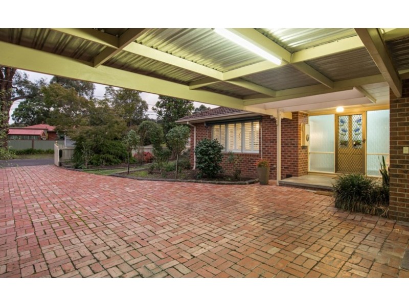 17 Anthony Drive, Chirnside Park VIC 3116