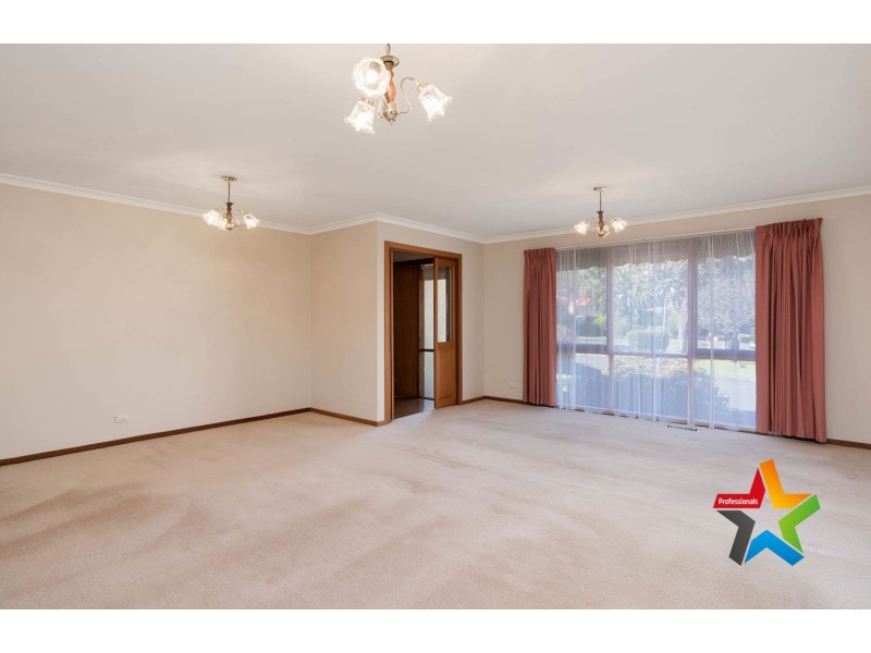 7 Oakbank Court, Mooroolbark VIC 3138