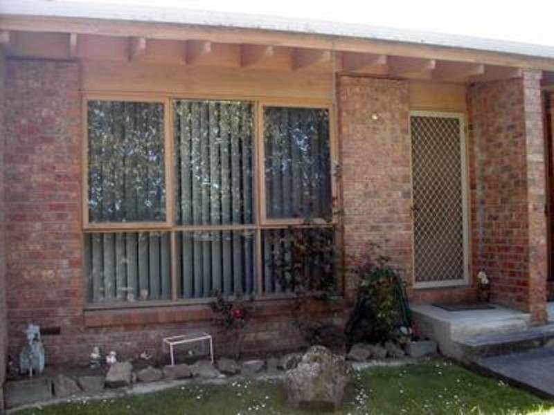 2/10 Nicholas Street, Lilydale VIC 3140