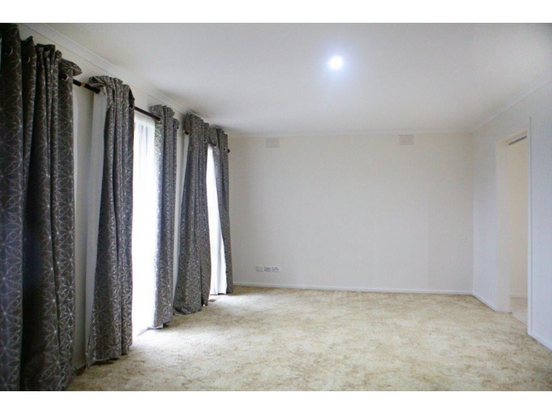 13 Drummond Road, Seville VIC 3139