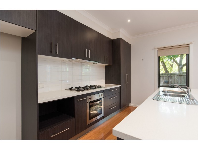 2/24 Pascoe Avenue, Croydon VIC 3136