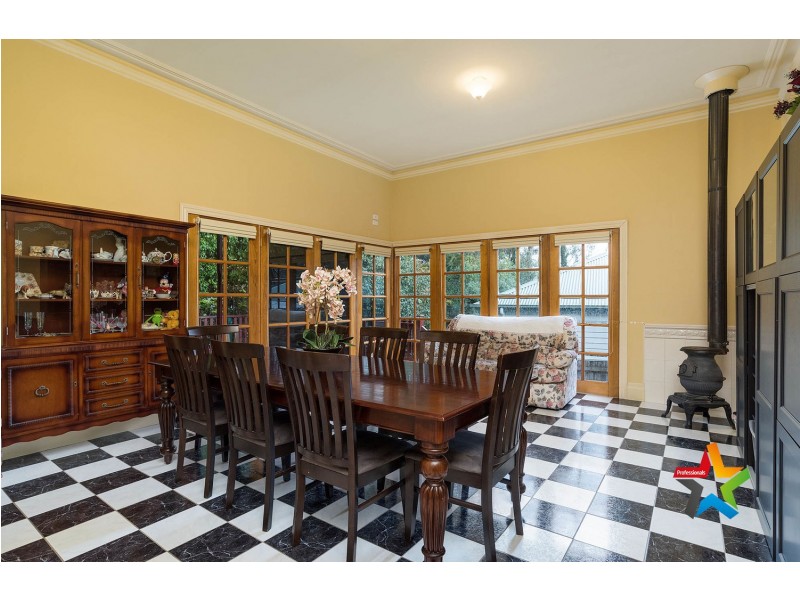 10 Welham Road, Mooroolbark VIC 3138