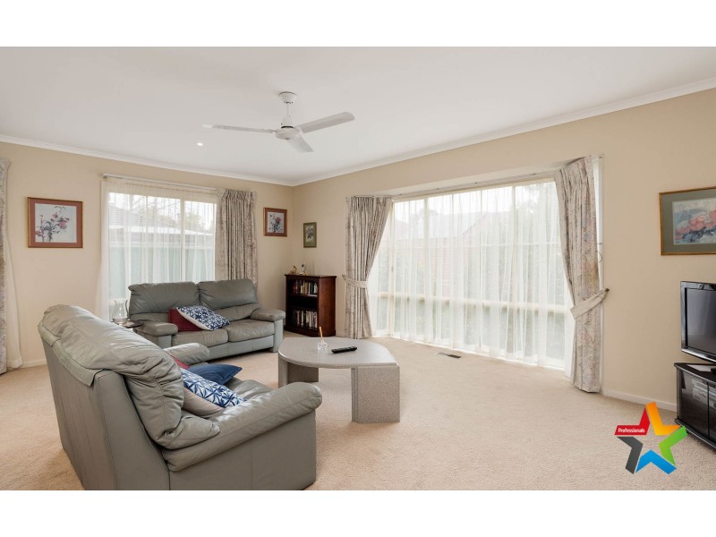 1/37a Exeter Road, Croydon North VIC 3136