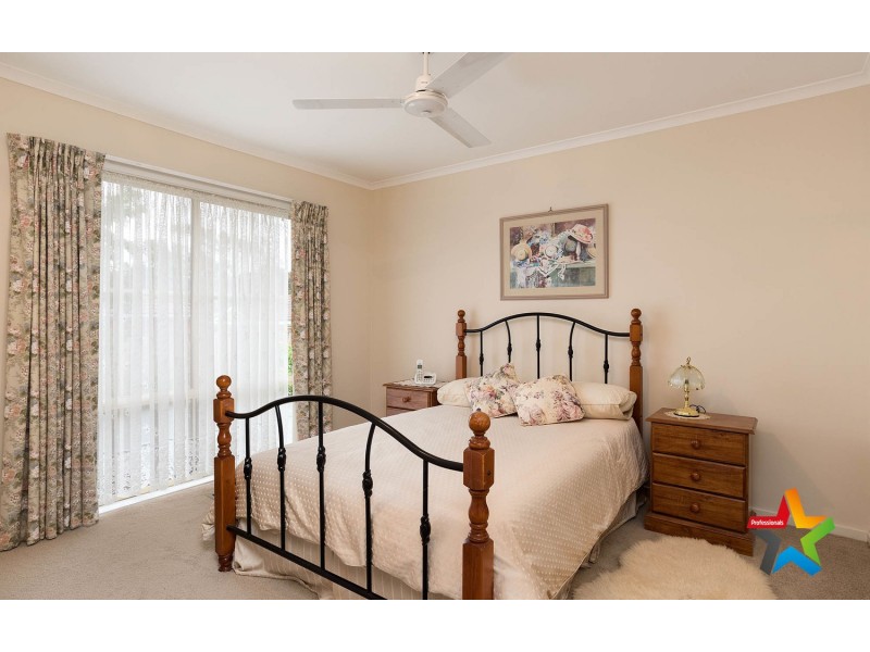 1/37a Exeter Road, Croydon North VIC 3136