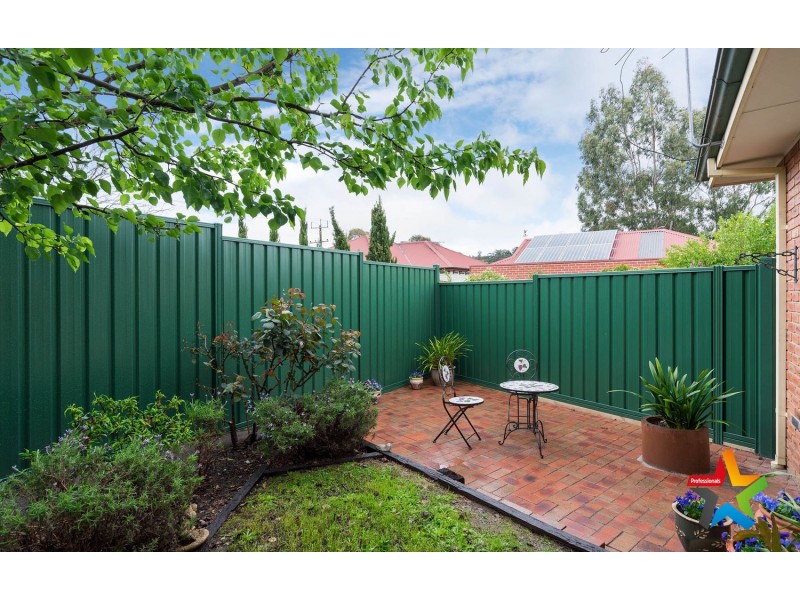 1/37a Exeter Road, Croydon North VIC 3136