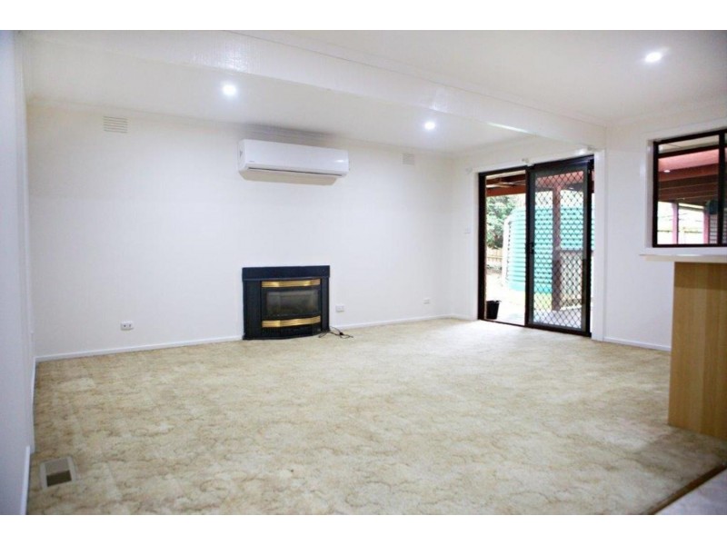 13 Drummond Road, Seville VIC 3139