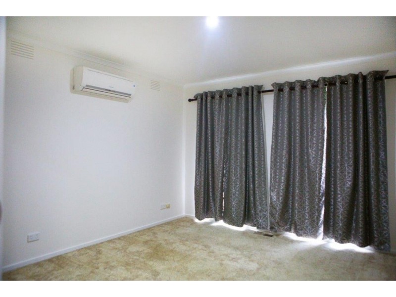 13 Drummond Road, Seville VIC 3139