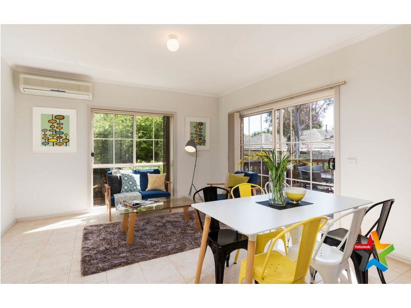 4 Fergerson Road, Kilsyth VIC 3137