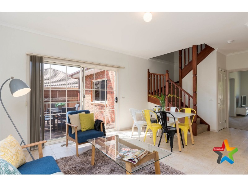 4 Fergerson Road, Kilsyth VIC 3137