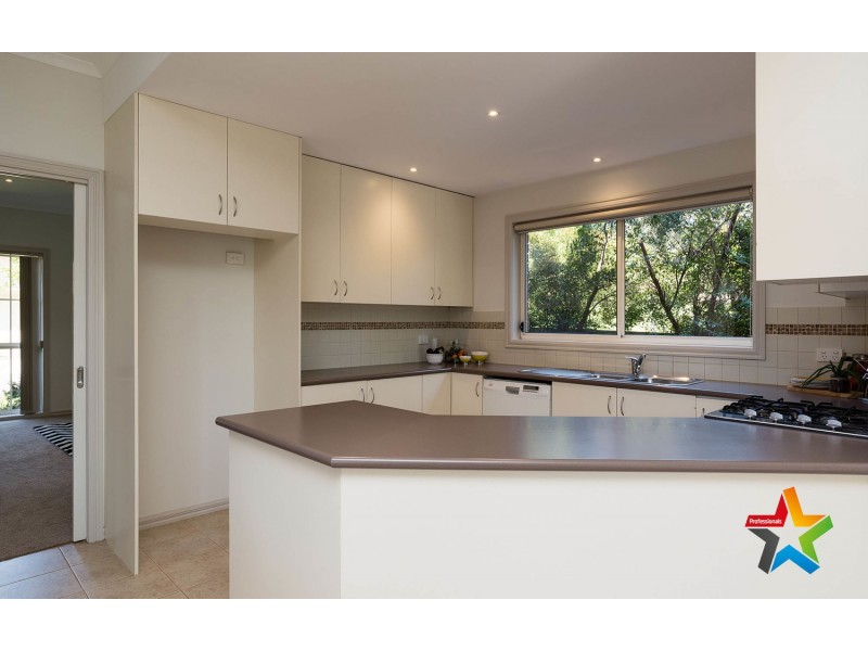 4 Fergerson Road, Kilsyth VIC 3137