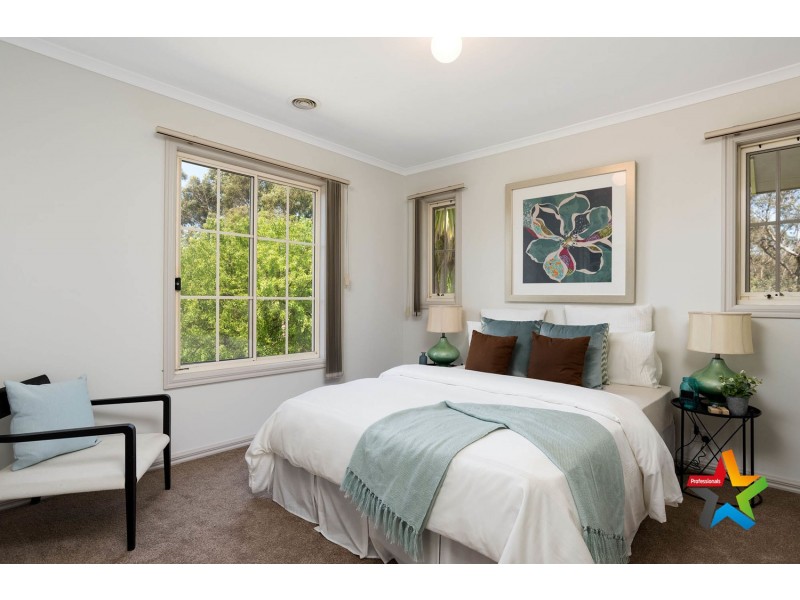 4 Fergerson Road, Kilsyth VIC 3137