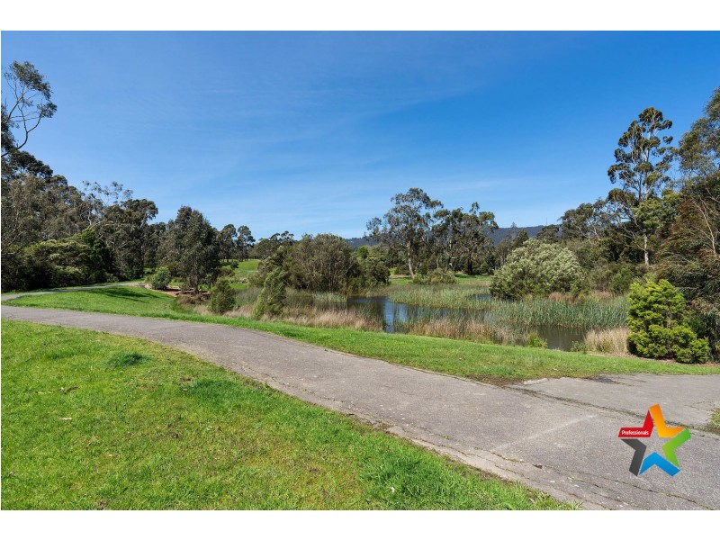 4 Fergerson Road, Kilsyth VIC 3137