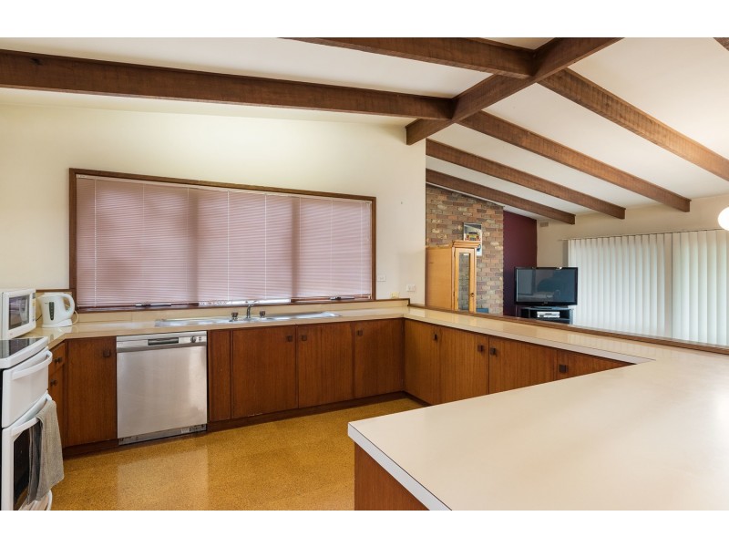 12 Birdwood Avenue, Healesville VIC 3777