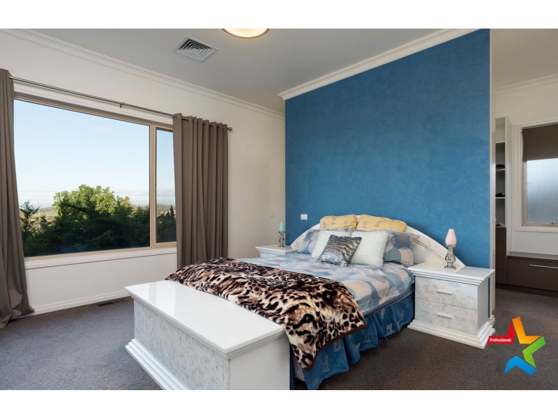 21 St Andrews Drive, Chirnside Park VIC 3116