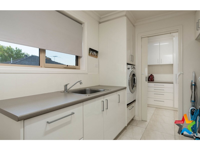 21 St Andrews Drive, Chirnside Park VIC 3116