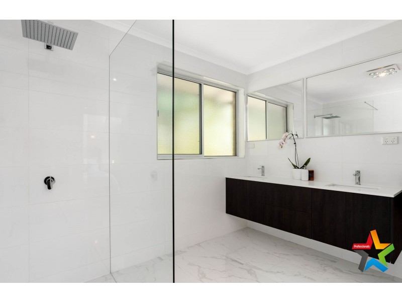 11 St Andrews Drive, Chirnside Park VIC 3116