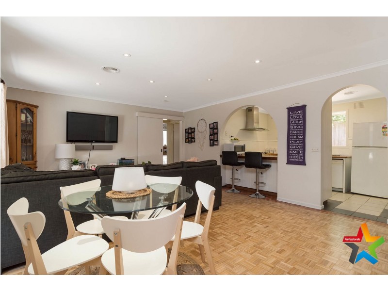 74 Lauriston Drive, Coldstream VIC 3770