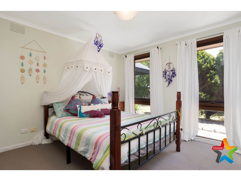 74 Lauriston Drive, Coldstream VIC 3770