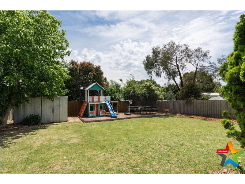 74 Lauriston Drive, Coldstream VIC 3770