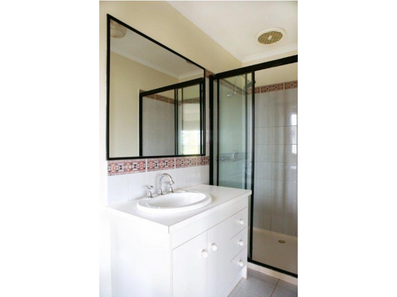 4 Liberty Avenue, Rowville VIC 3178