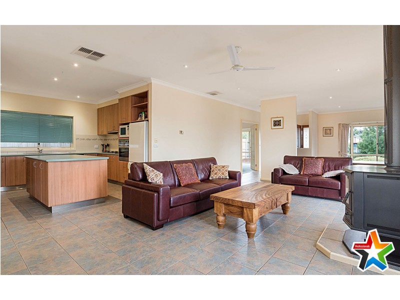 5 Shadi Rise, Yarra Glen VIC 3775