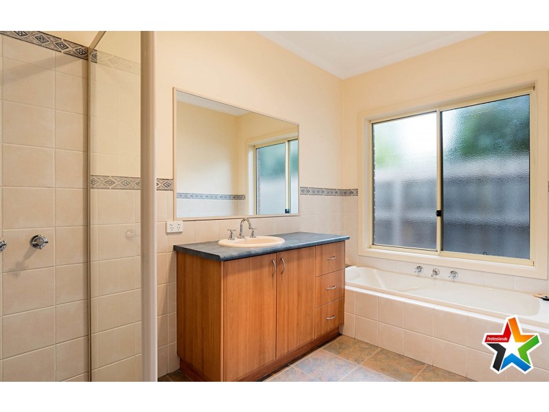 5 Shadi Rise, Yarra Glen VIC 3775