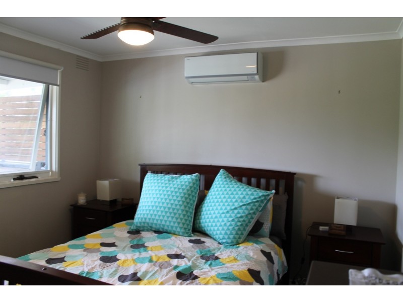 11 Weymar Crescent, Wandin North VIC 3139