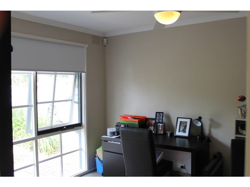 11 Weymar Crescent, Wandin North VIC 3139