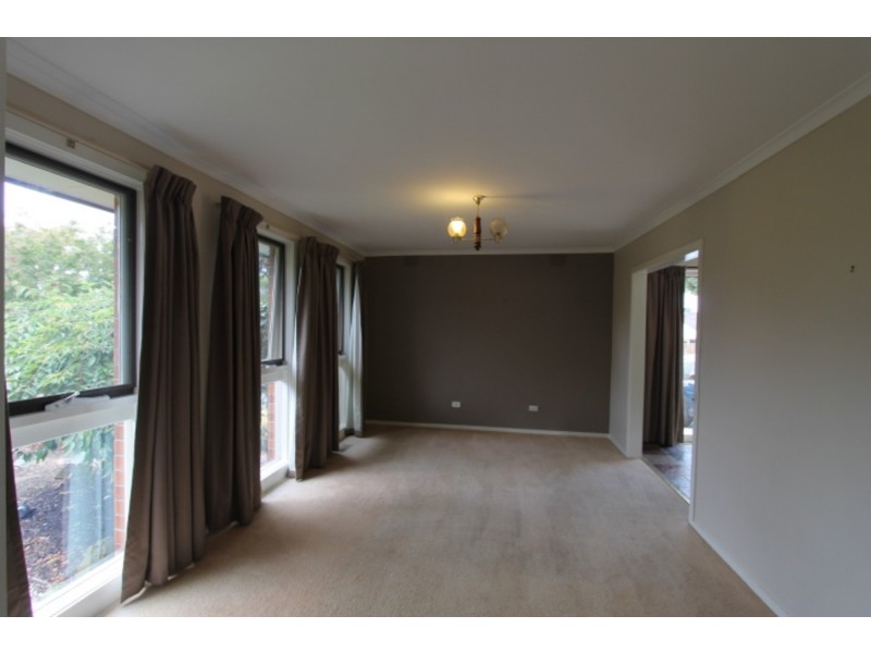 1 Donald Close, Kilsyth VIC 3137