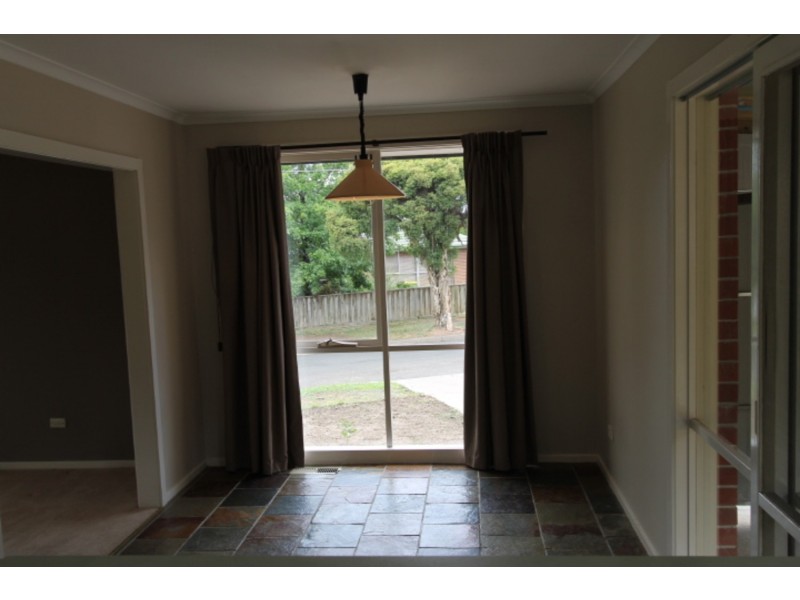 1 Donald Close, Kilsyth VIC 3137