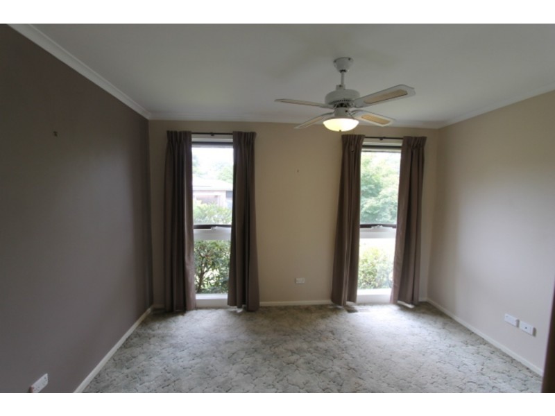 1 Donald Close, Kilsyth VIC 3137