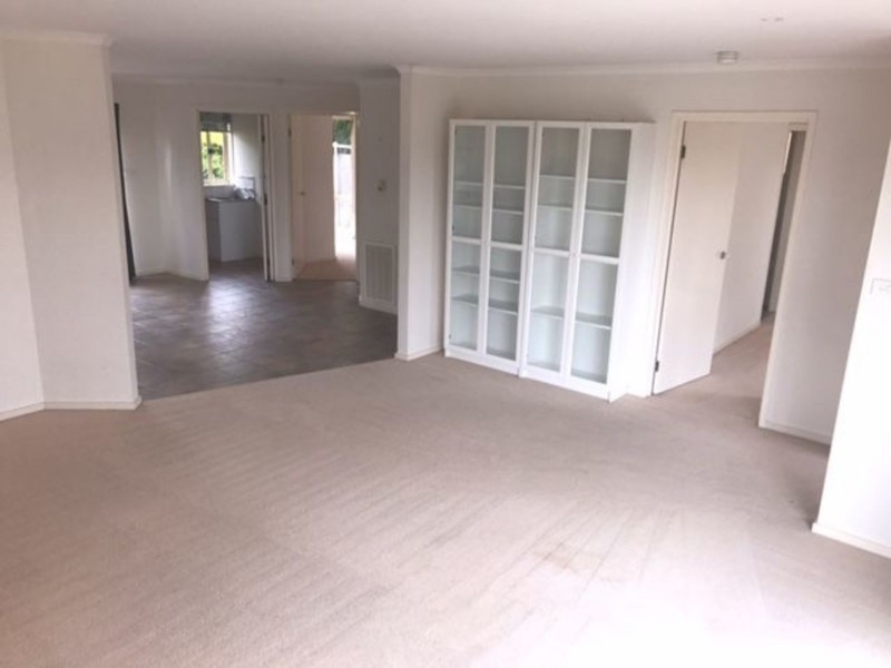 2/12 Edward Road, Chirnside Park VIC 3116