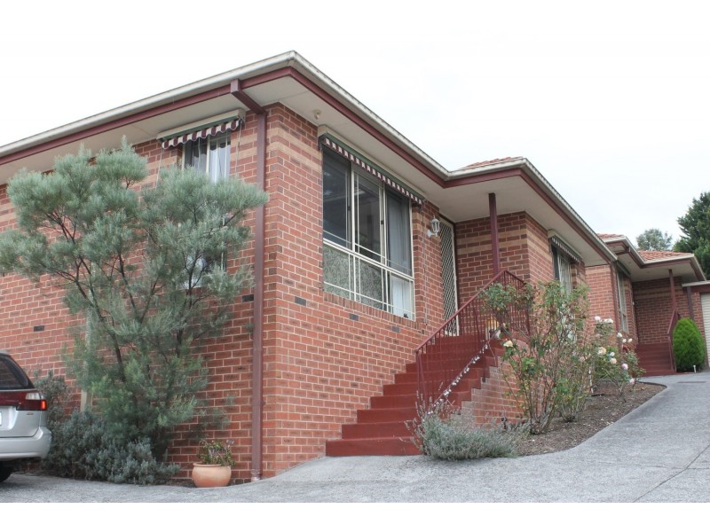 2/12 Edward Road, Chirnside Park VIC 3116