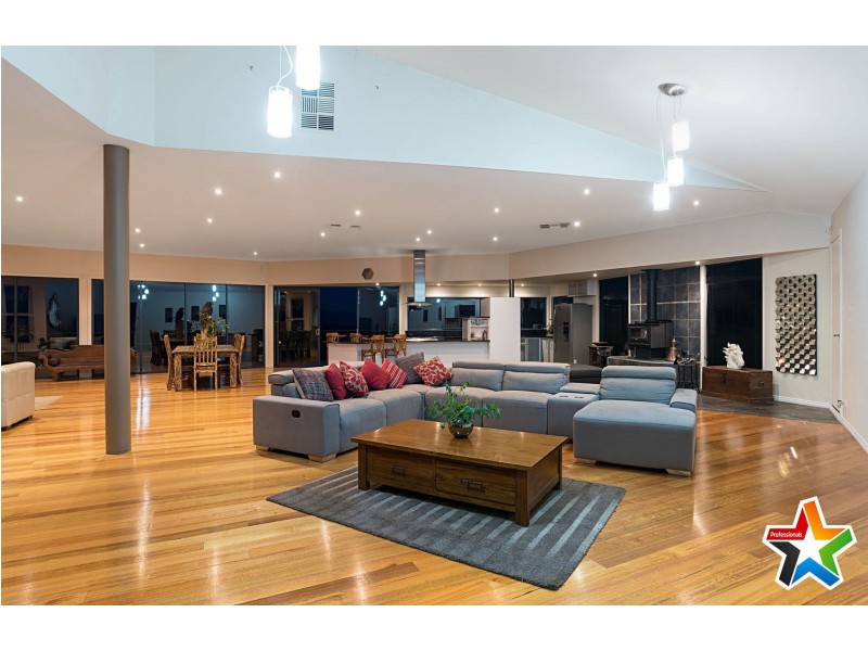 70 Leonard Road, Lilydale VIC 3140