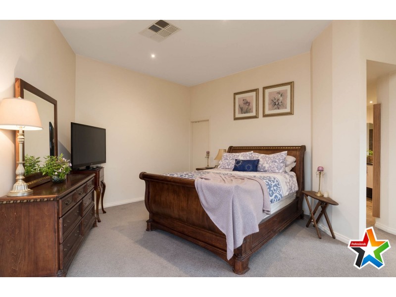 70 Leonard Road, Lilydale VIC 3140