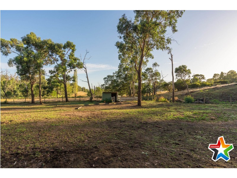 70 Leonard Road, Lilydale VIC 3140