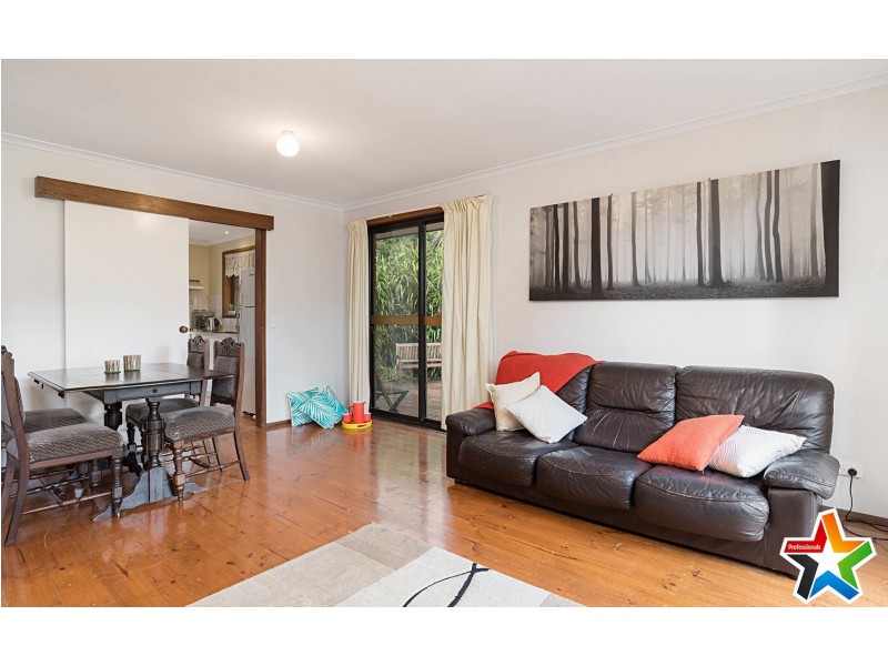 11 Hickman Place, Seville VIC 3139